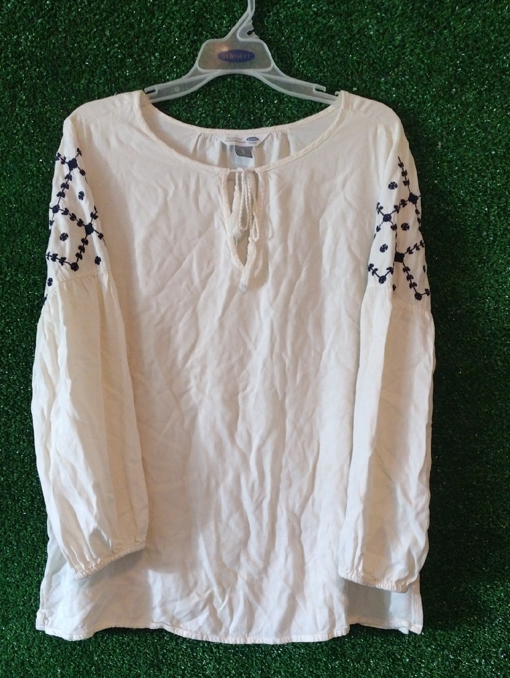 Old Navy Women’s White Peasant Blouse with Navy Embroidery
